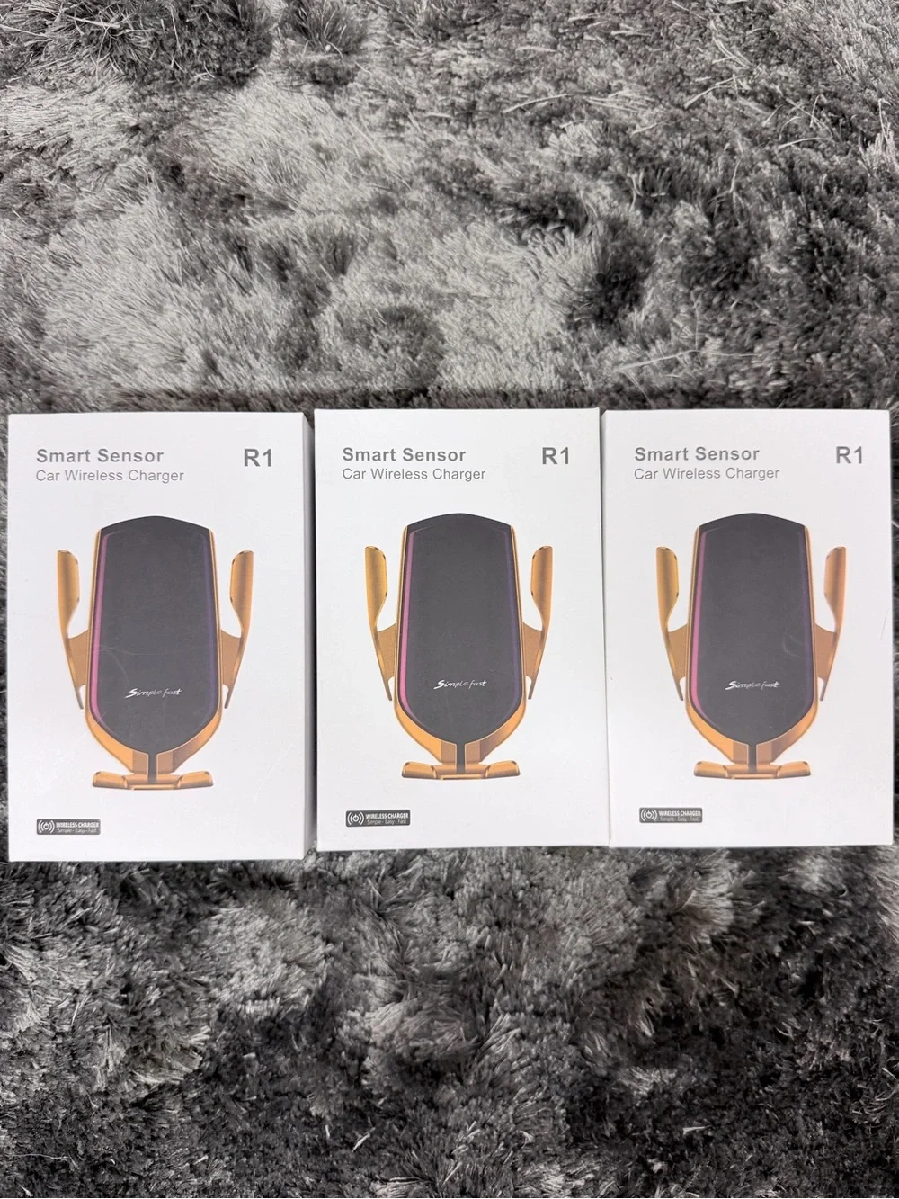 R1 Smart Sensor Car Wireless Charger - Black & Gold